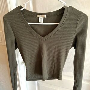 Bozzolo Olive Ribbed V-Neck Long Sleeve Top